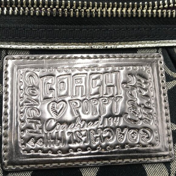 GUC Coach Poppy Limited Edition Wristlet - Picture 4 of 6